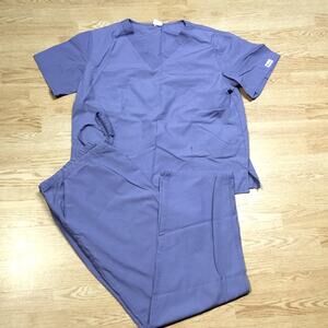 Lincoln Scrubs Set